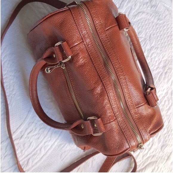 🆕 Terzetto Cognac Loreto Brown
Pebbled Leather Satchel Bag with Gold Hardware - Picture 5 of 12